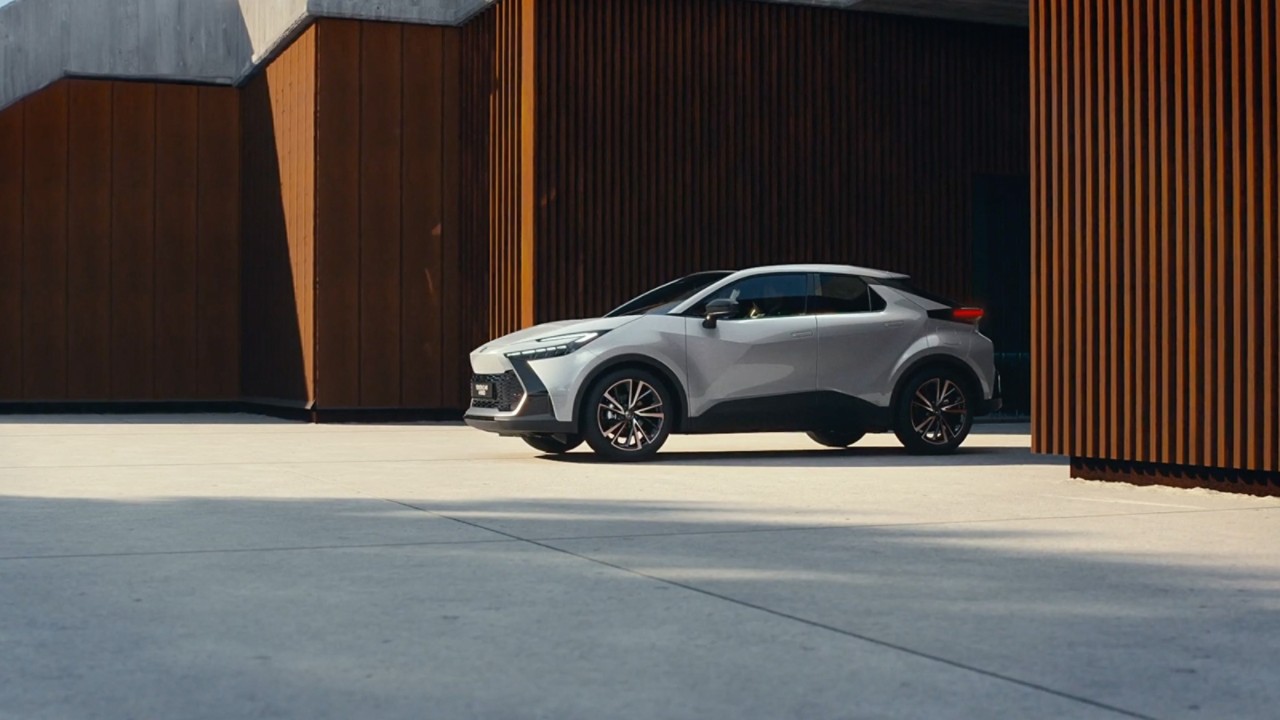 1600x900_toyota_c-hr_movie